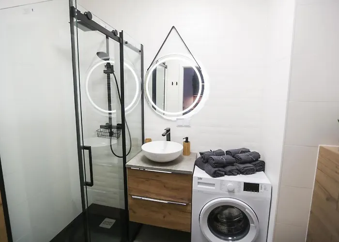 Bookowska 18 Apartment, Parking Free, Check In 24h דירה *